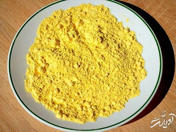 از بین بردن موهای زائد آرد نخودچی برای مو